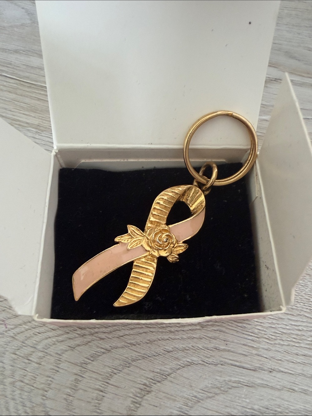 Avon Gold Tone Pink Ribbon Rose Keyring